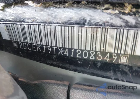 2004 Chevrolet Silverado 1500 Z71 из США, поврежденный, VIN 2GCEK19TX41208349